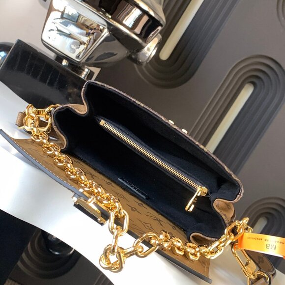 LOUIS VUITTON bag - Picture 9 of 9